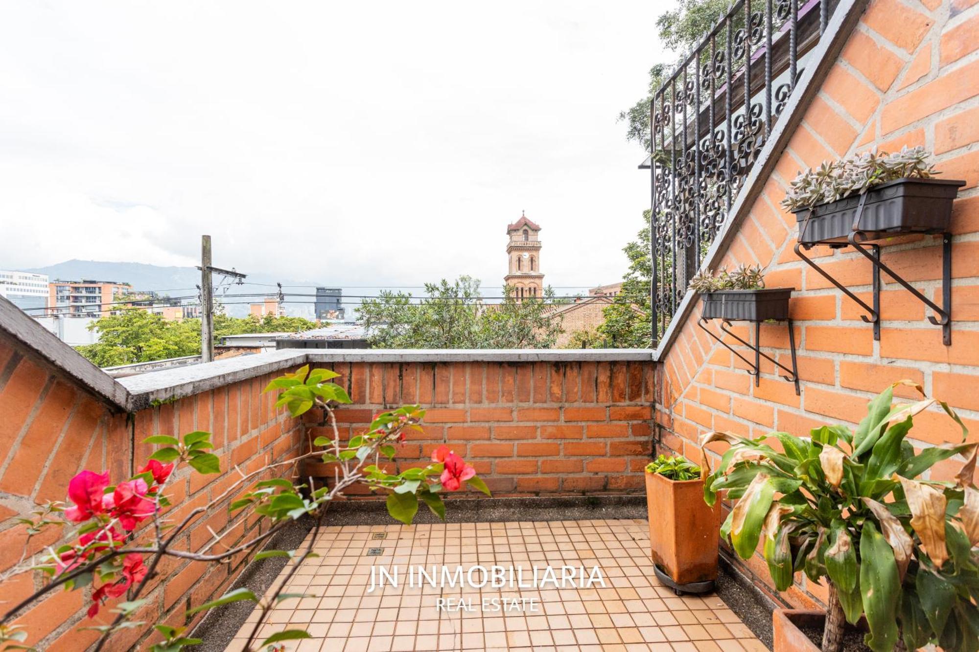 Park 42 Apartasuites Medellín Buitenkant foto