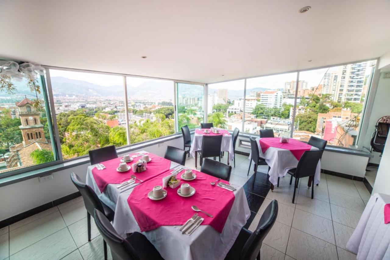 Hotel & Apartasuites Torre Poblado Medellín Buitenkant foto